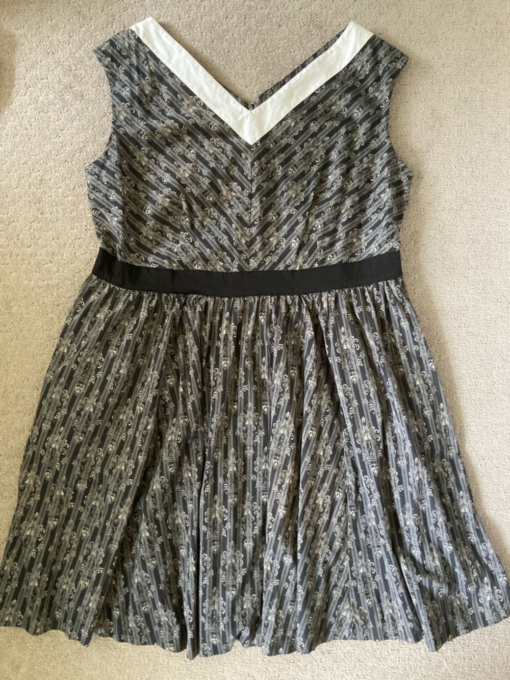 DISNEY Haunted Mansion fit-and-flare dress, Sz 2X.